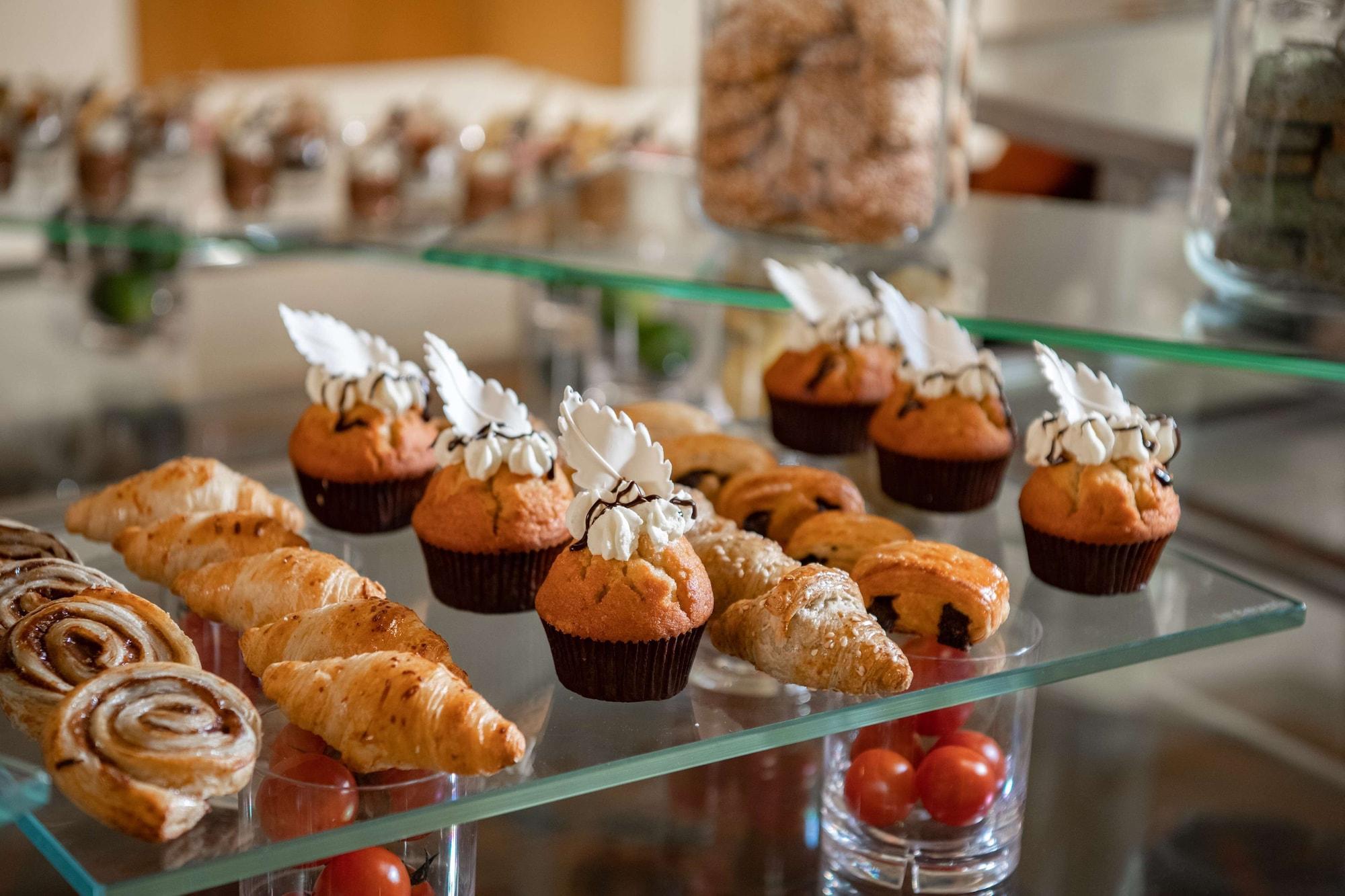 Radisson Blu Hotel & Residence, Riyadh Diplomatic Quarter Buitenkant foto