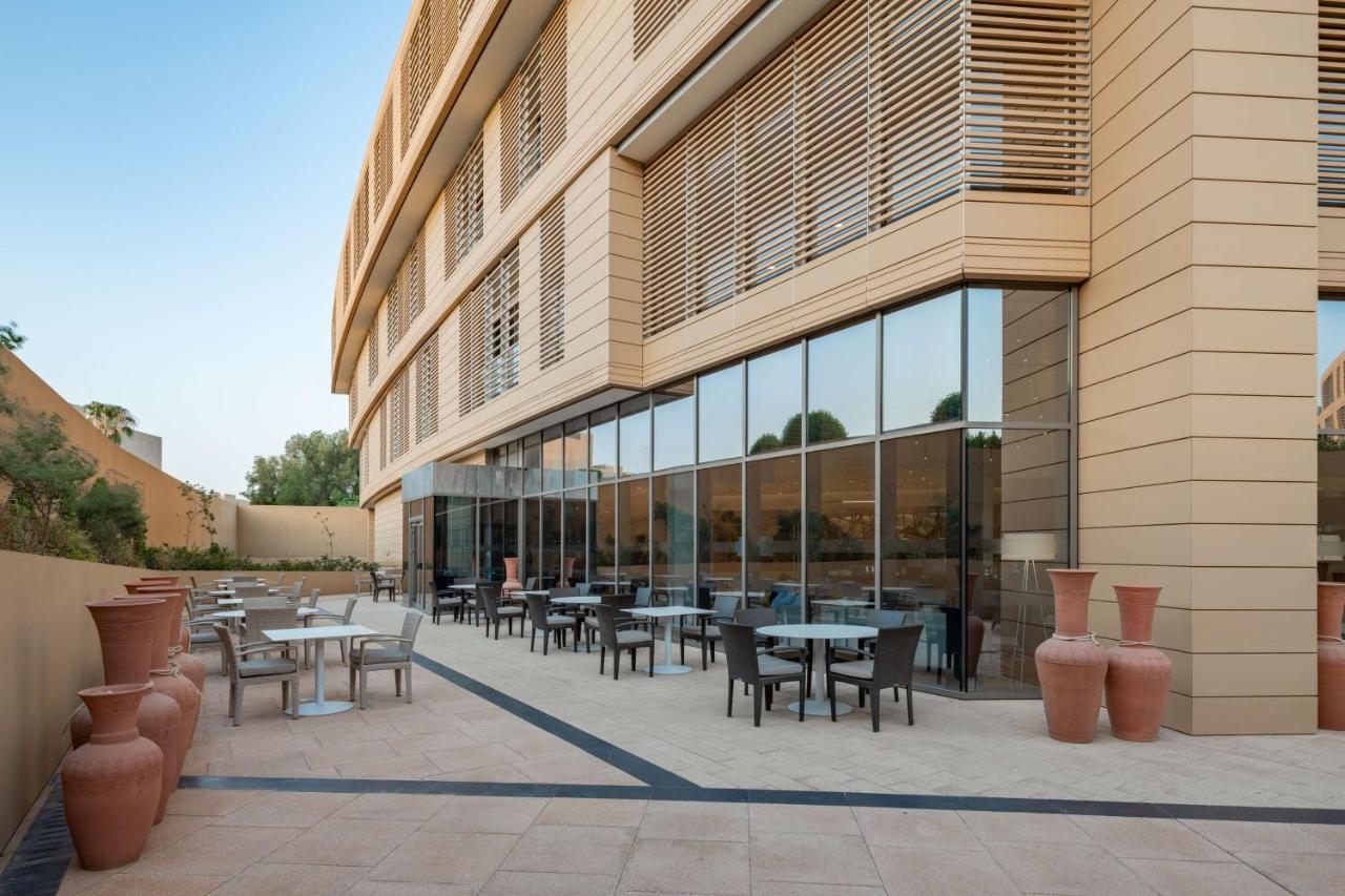 Radisson Blu Hotel & Residence, Riyadh Diplomatic Quarter Buitenkant foto